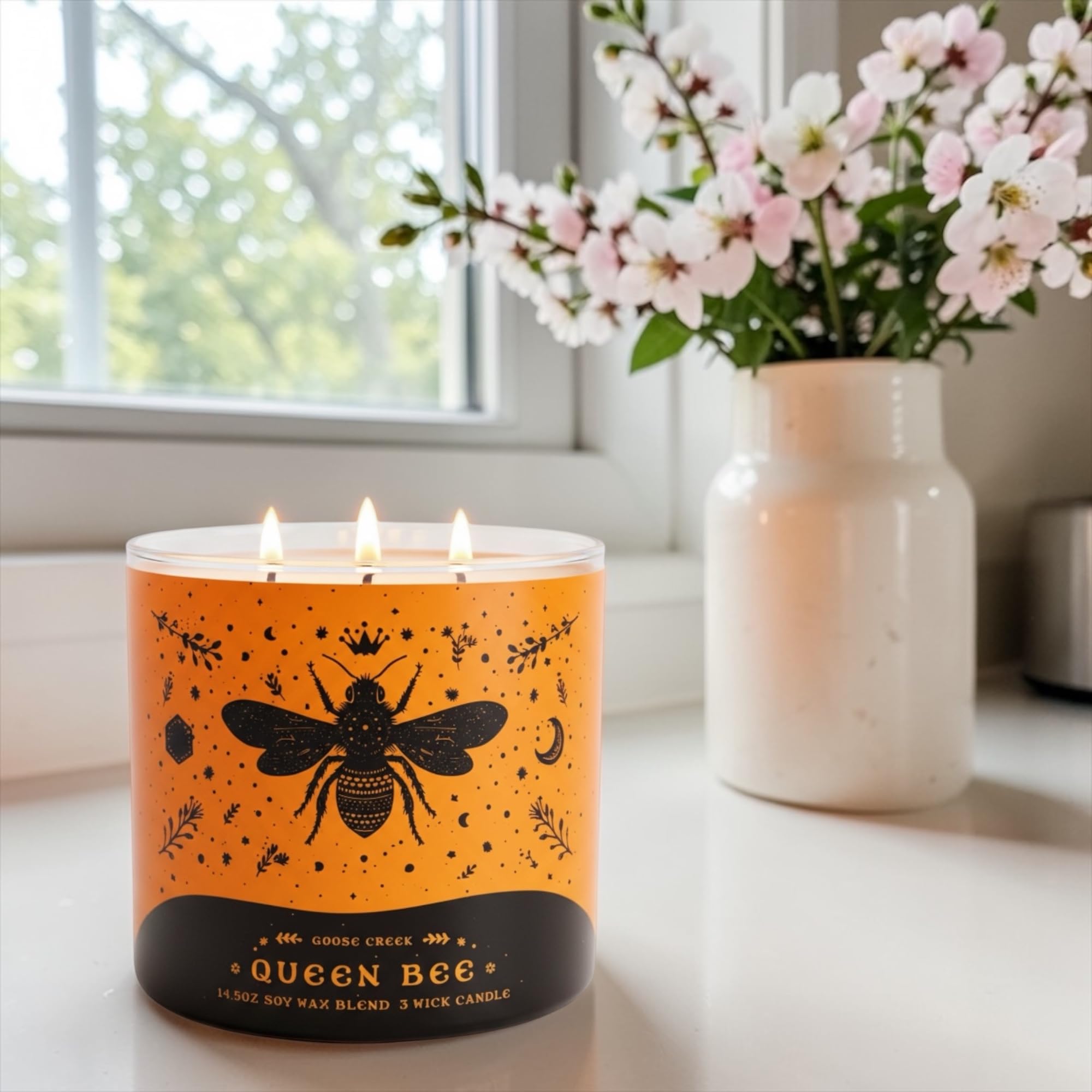 Queen Bee Scented Candle with Artisanal Shortcake Soap, Floral Manuka Honey Bergamot Butterfly Pea, 14.5 Oz Soy Wax Blend, 3 Wick, Round Glass Jar