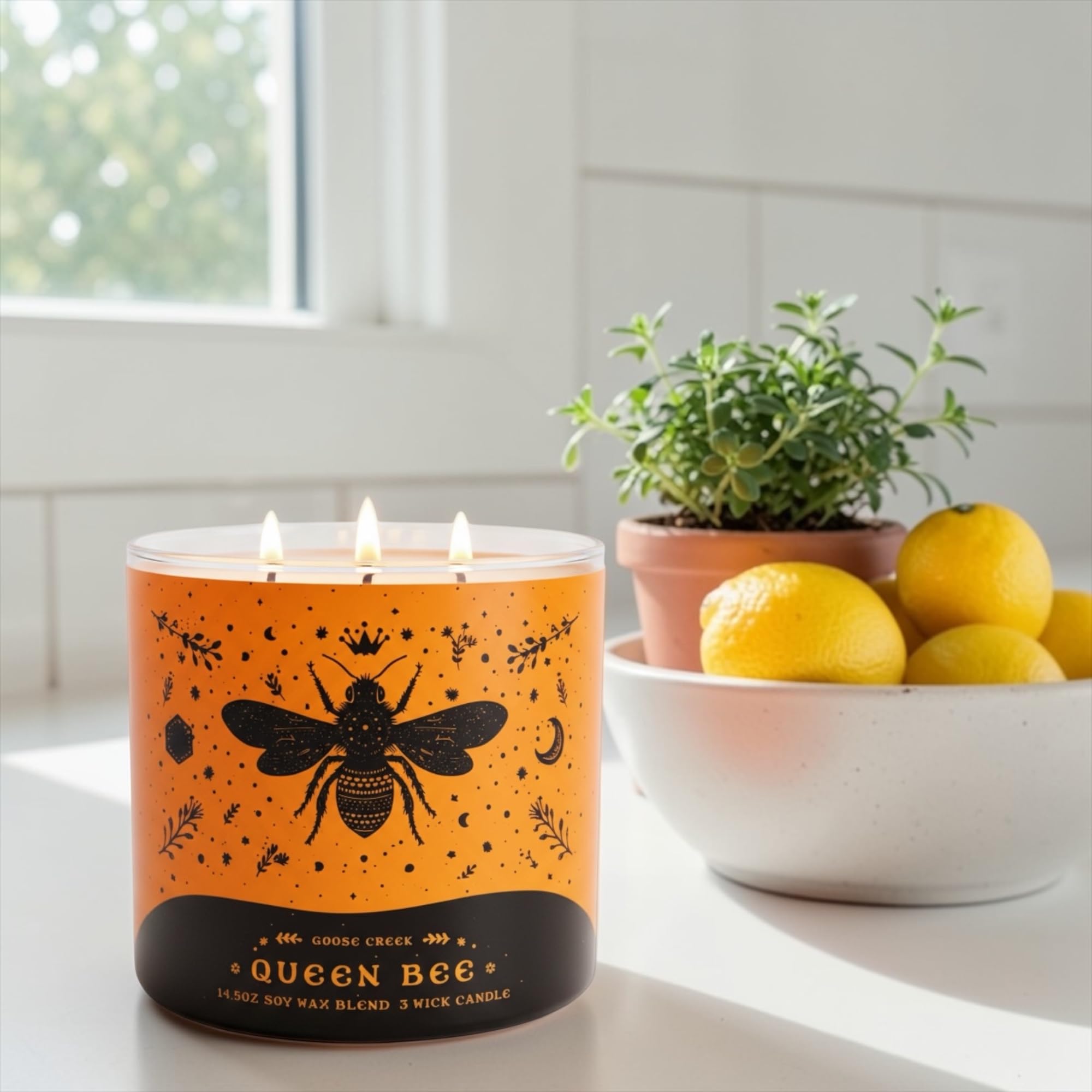 Queen Bee Scented Candle with Artisanal Shortcake Soap, Floral Manuka Honey Bergamot Butterfly Pea, 14.5 Oz Soy Wax Blend, 3 Wick, Round Glass Jar