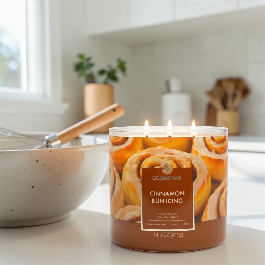 Cinnamon Bun Icing Scented Candle, Soy Wax Blend, 3-Wick, 14.5 oz, Cinnamon Bun, Icing, and Spices