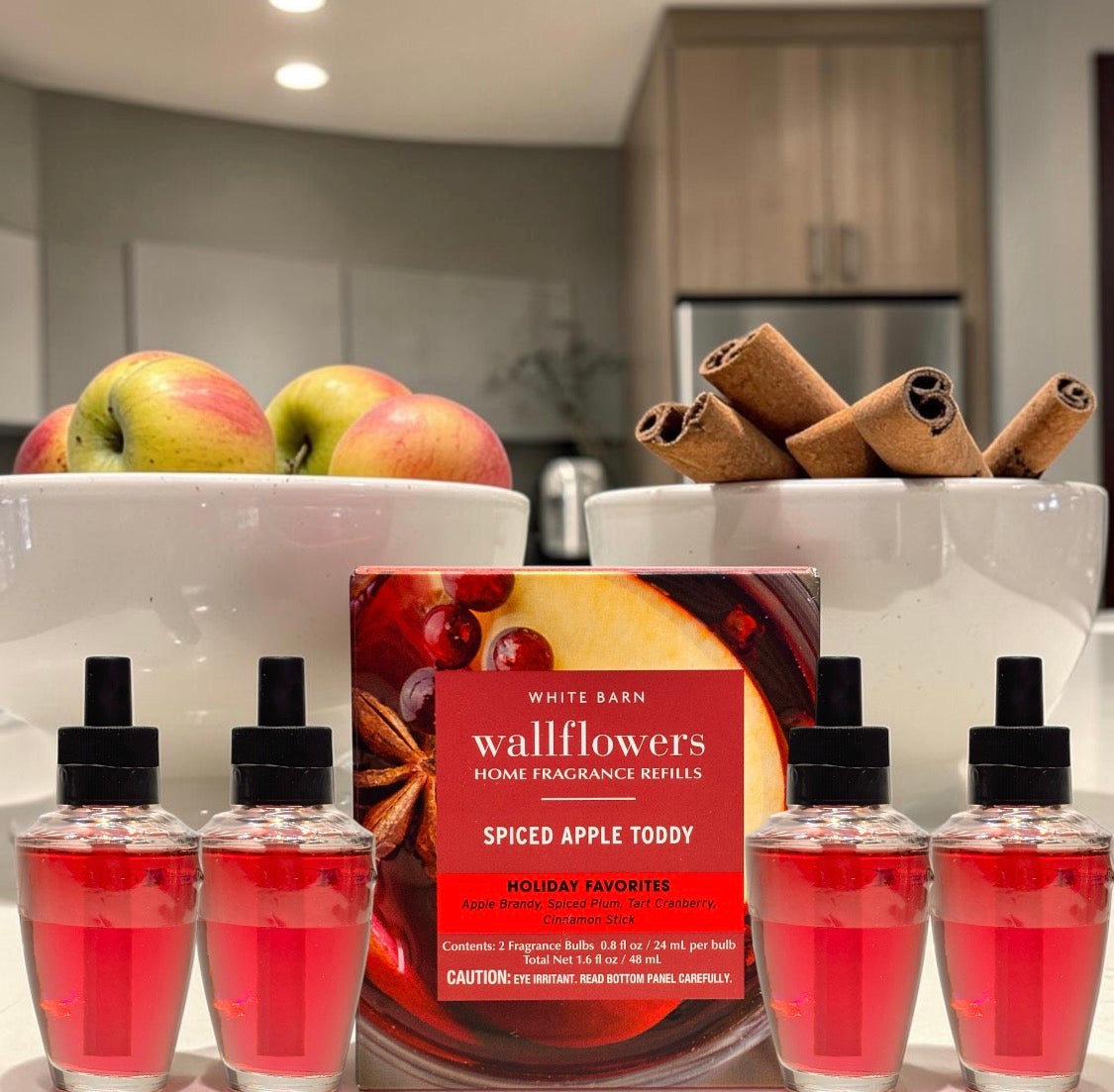 White Barn Spiced Apple Toddy Wallflowers Refill 4pack / Holiday Favorites Home Fragrances Plugs