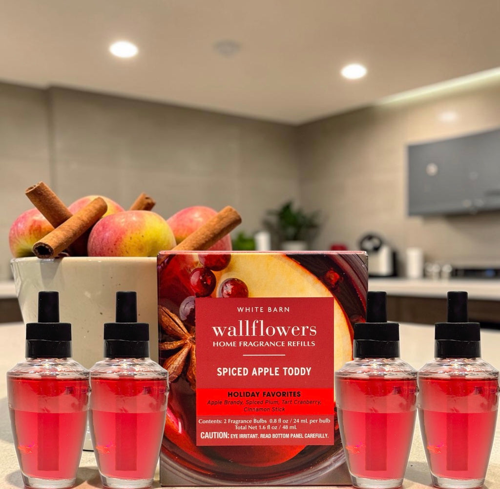 White Barn Spiced Apple Toddy Wallflowers Refill 4pack / Holiday Favorites Home Fragrances Plugs