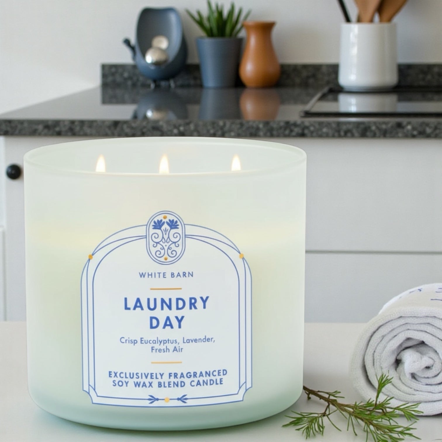 Laundry day Candle 14.5 oz + Artisanal shortcake soap (love from the heart)