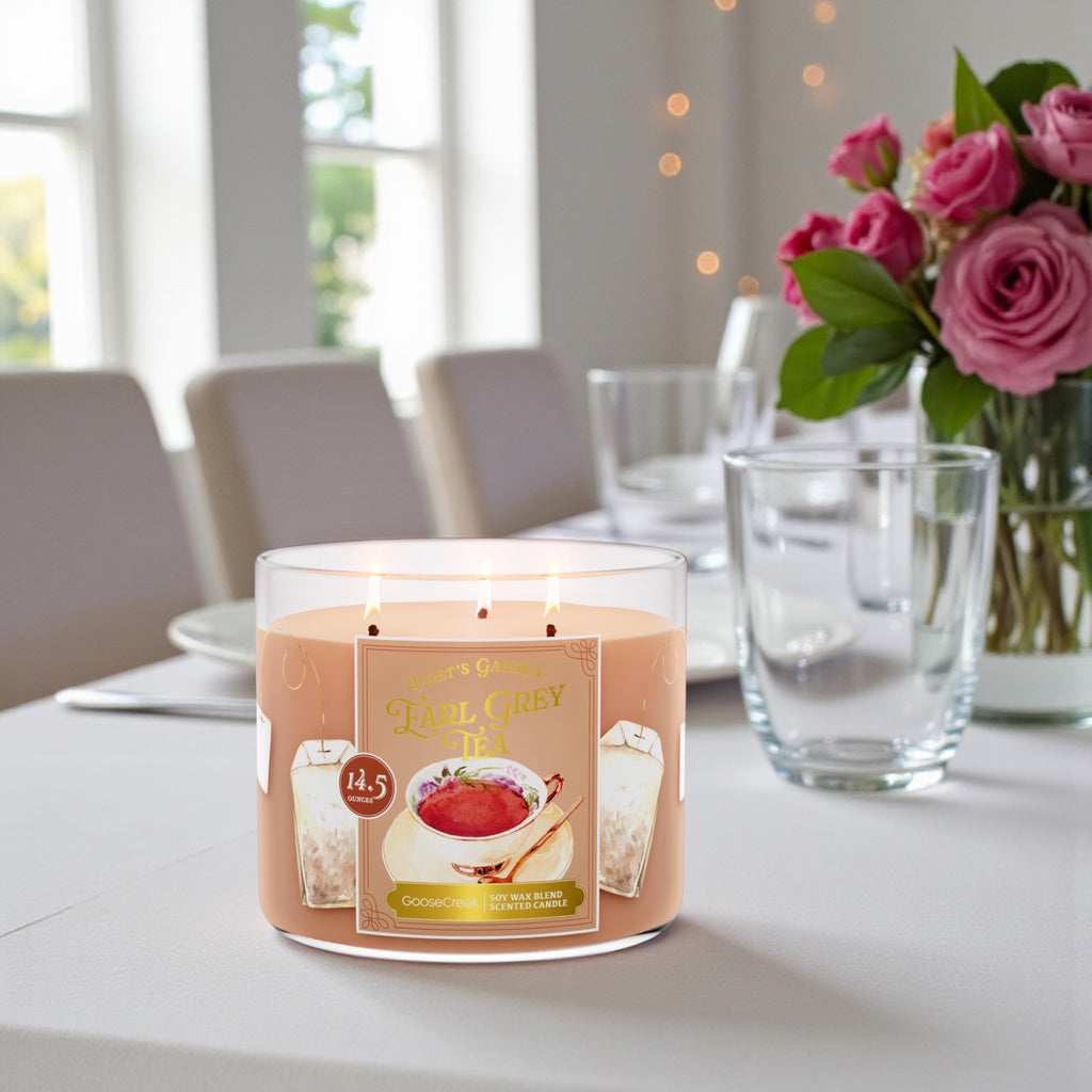 Poet's Garden Earl Grey Tea Candle 14.5 oz & Artisanal shortcake (love from the Heart design) as agift