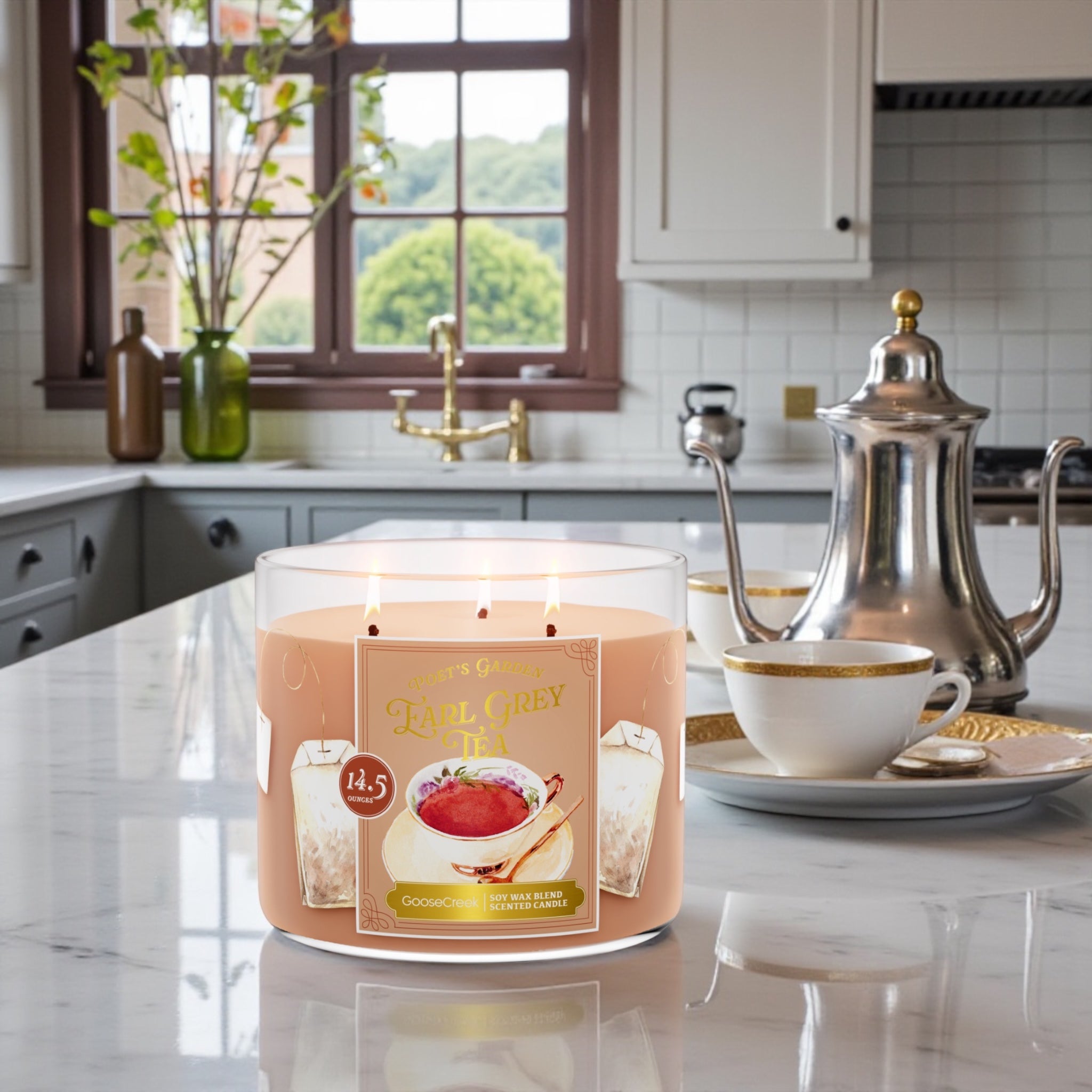 Poet's Garden Earl Grey Tea Candle 14.5 oz & Artisanal shortcake (love from the Heart design) as agift