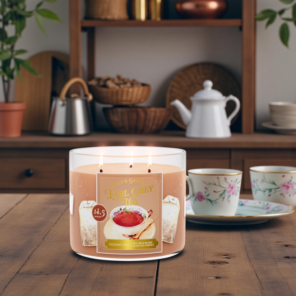 Poet's Garden Earl Grey Tea Candle 14.5 oz & Artisanal shortcake (love from the Heart design) as agift