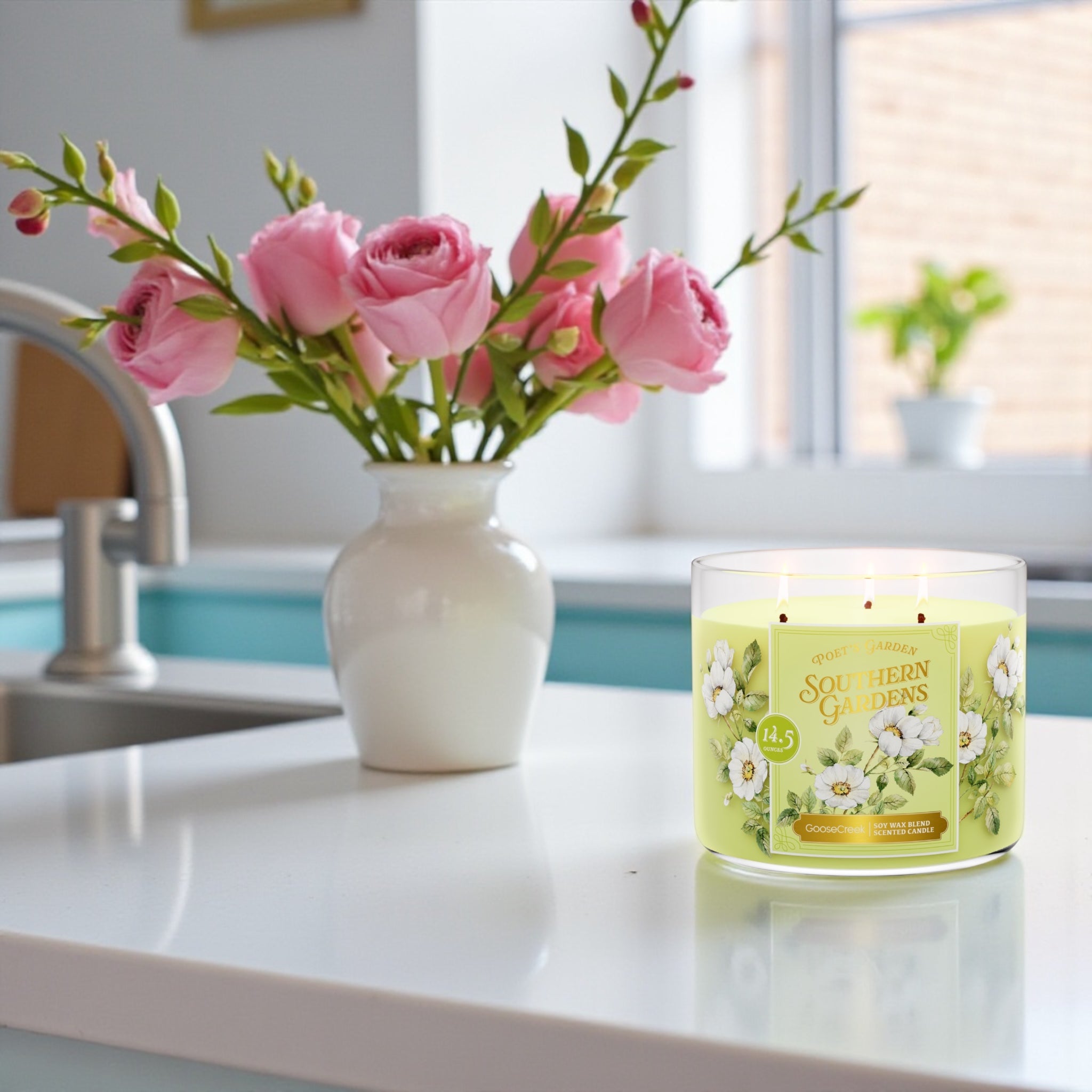Poet's Garden ( Shouthern Gardens) Candle 14.5 oz + Artisanal shortcake soap (Birds in love)