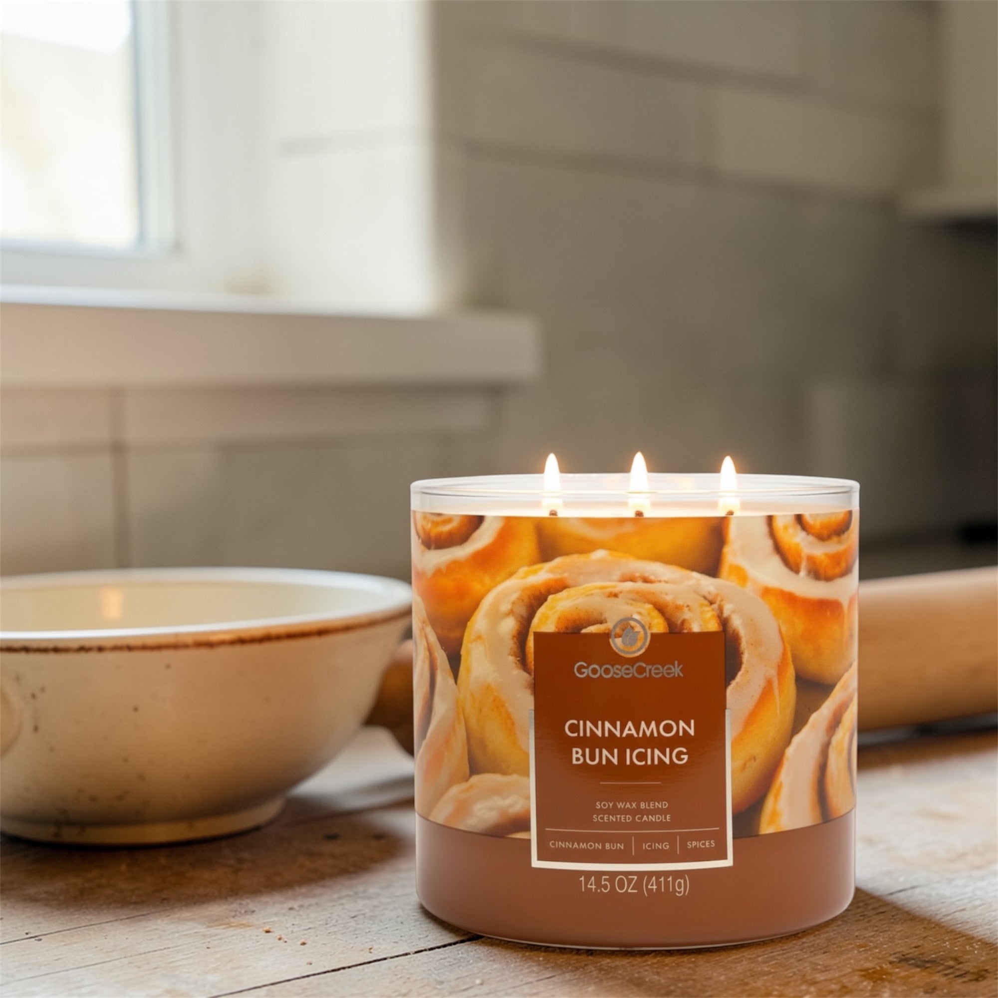 Cinnamon Bun Icing Scented Candle, Soy Wax Blend, 3-Wick, 14.5 oz, Cinnamon Bun, Icing, and Spices