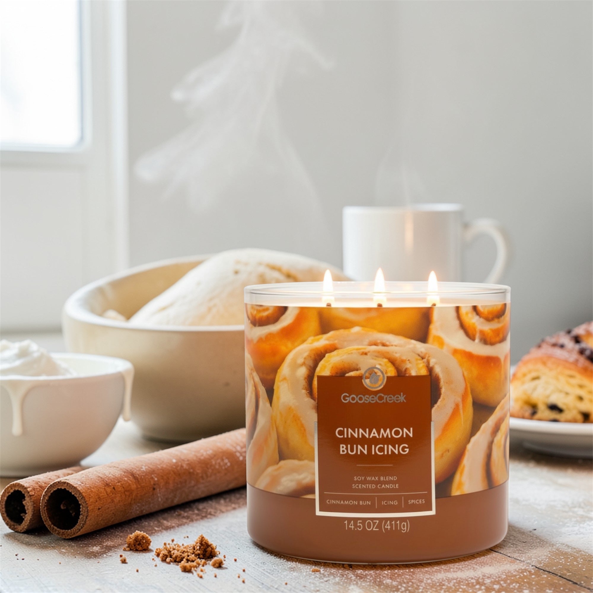 Cinnamon Bun Icing Scented Candle, Soy Wax Blend, 3-Wick, 14.5 oz, Cinnamon Bun, Icing, and Spices