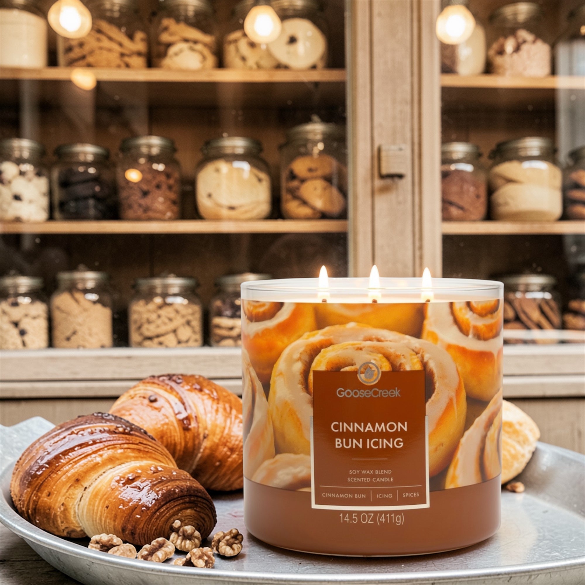 Cinnamon Bun Icing Scented Candle, Soy Wax Blend, 3-Wick, 14.5 oz, Cinnamon Bun, Icing, and Spices
