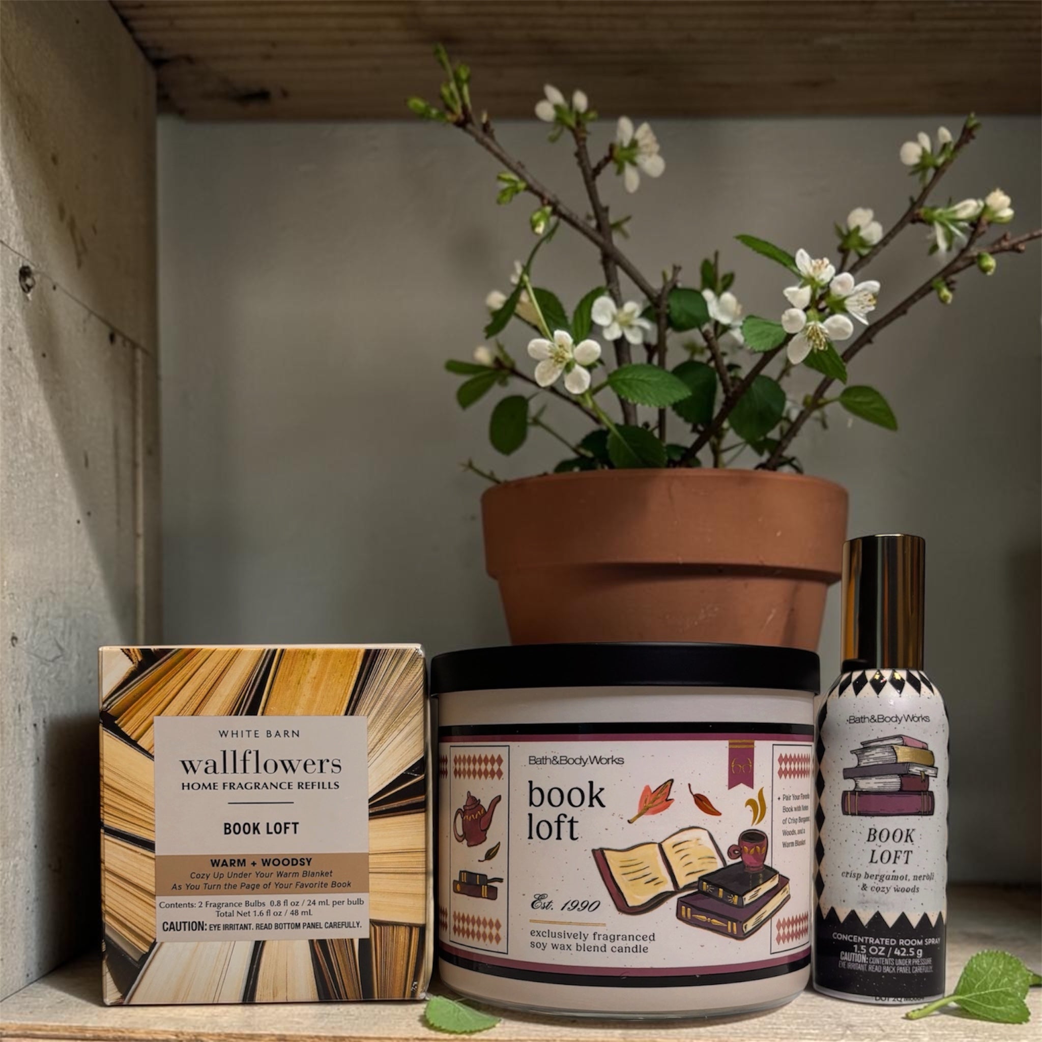 Book loft fragrance set; 1 Candle 1 room spray 2pack wallflowers