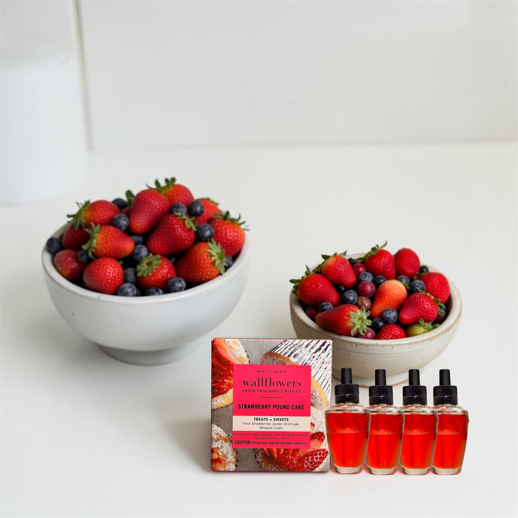 White Barn Strawberry Pound Cake Wallflowers Refill 4pack/Treats & Sweets