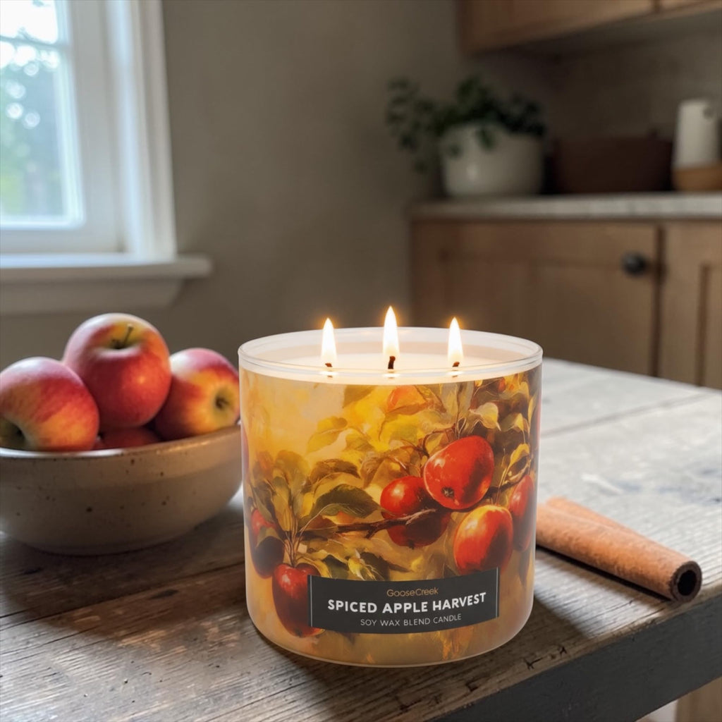 Spiced Apples Harvest Soy Wax Blend Candle, Honeycrisp Apples, Cinnamon Sticks, Clove Buds Scent