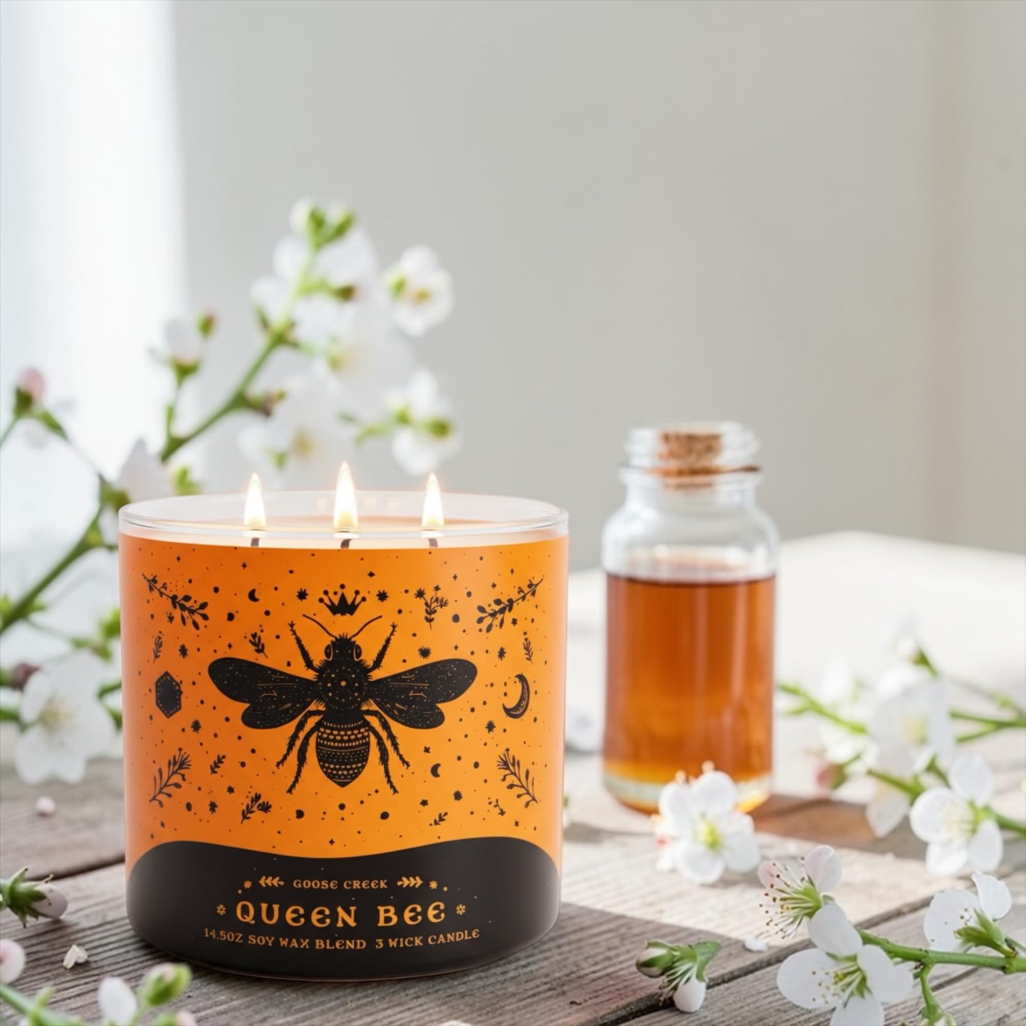 Queen Bee Scented Candle with Artisanal Shortcake Soap, Floral Manuka Honey Bergamot Butterfly Pea, 14.5 Oz Soy Wax Blend, 3 Wick, Round Glass Jar