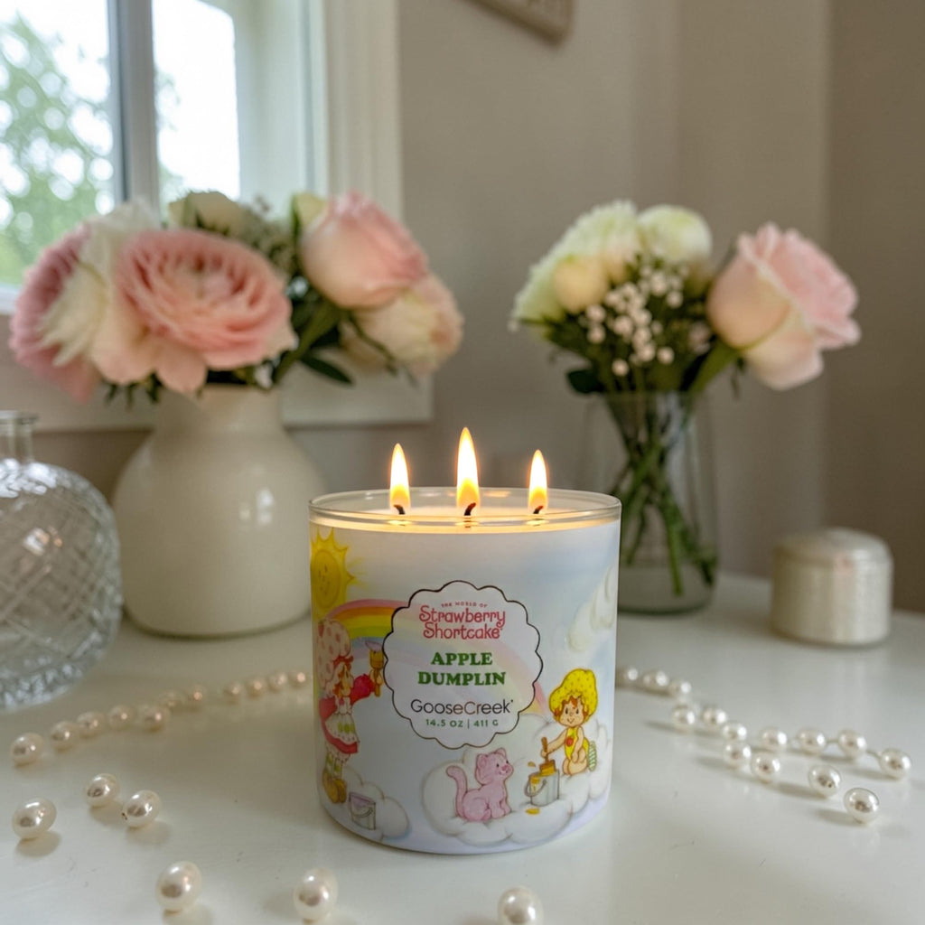 Strawberry Shortcake Apples Dumplin Scented Candle with Artisanal Soap Gift, 14.5 oz, Baked Apples and Cinnamon Sugar Fragrance