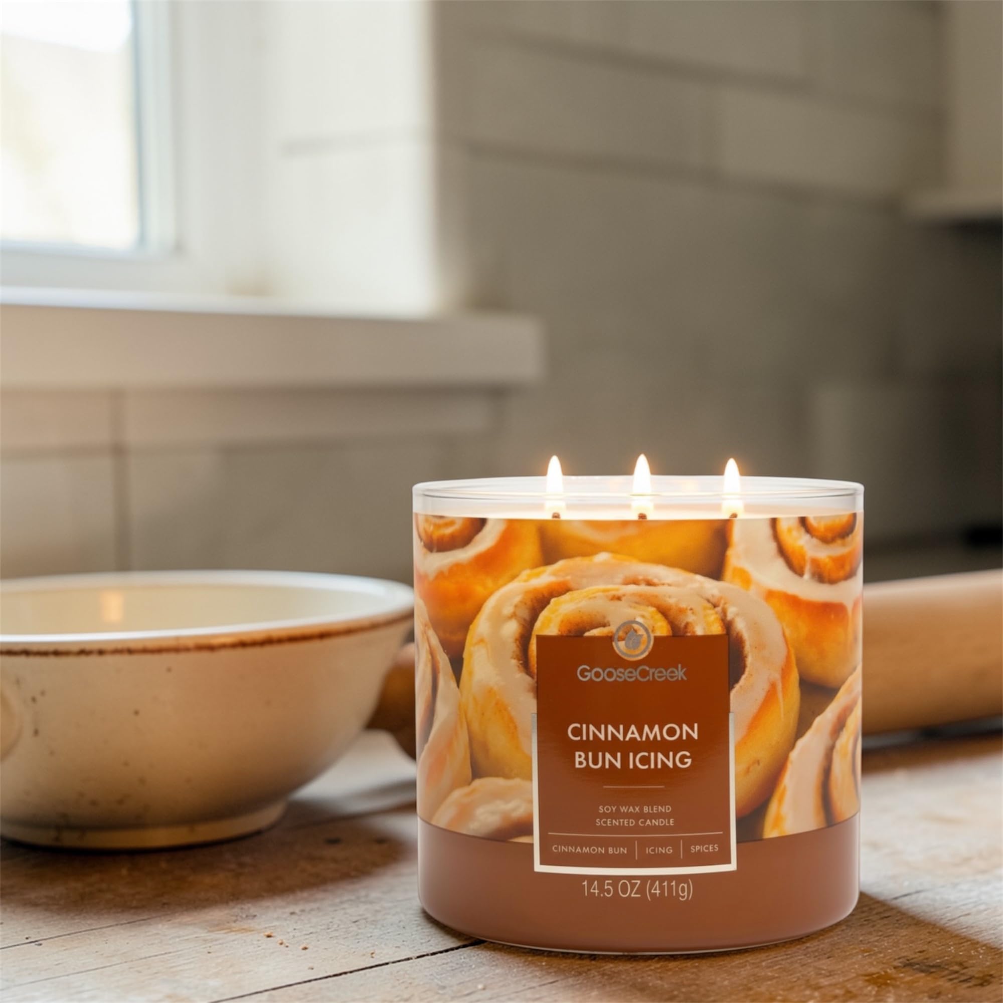 Cinnamon Bun Icing Scented Candle, Soy Wax Blend, 3-Wick, 14.5 oz, Cinnamon Bun, Icing, and Spices